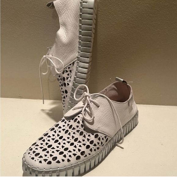 Django & Juliette DJ Hessie white leather cutout sneakers 39 - Picture 6 of 6